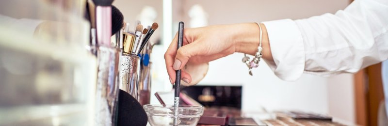 清洗化妆刷 Cleaning makeup brushes