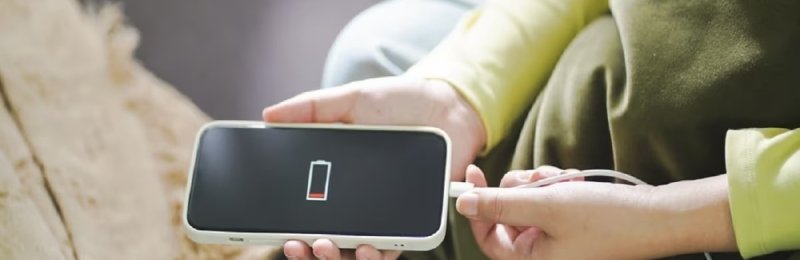 手机充电 phone charging1
