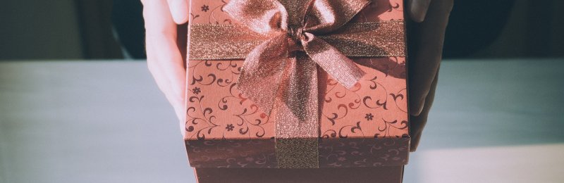 礼物 gift
