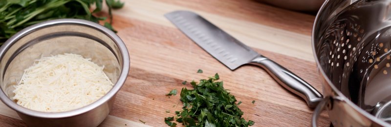 挑选菜刀 Kitchen knife
