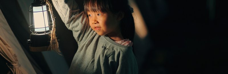除夕留灯 Staying lights on New Year