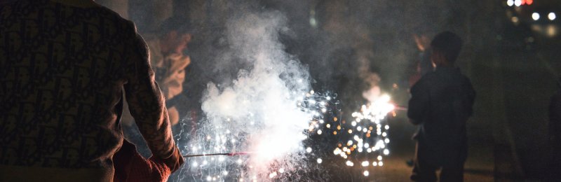 守岁 stay up late on new year