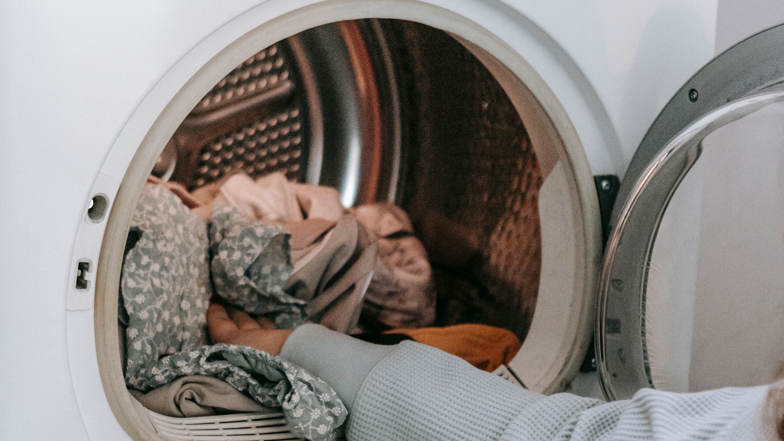 洗烘一体机 Washing and drying all-in-one machine