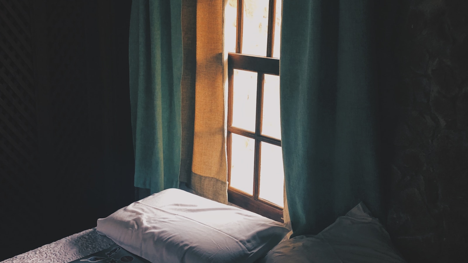 智能窗帘 Intelligent curtains