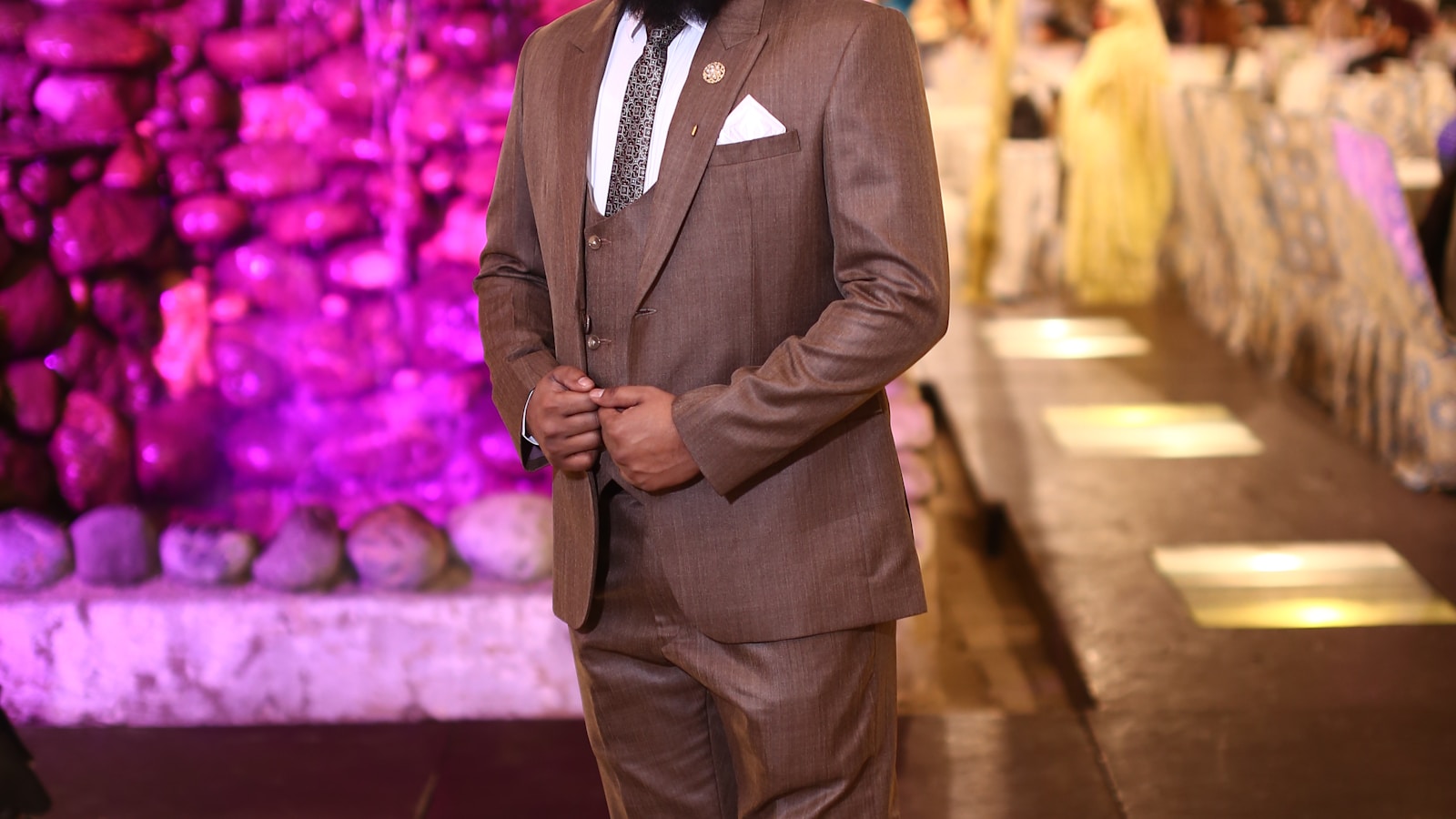 正装 formal wear