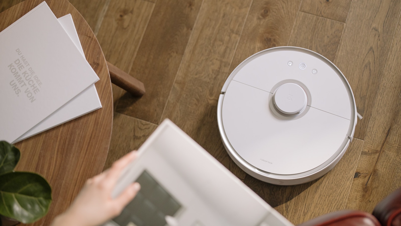 扫地机器人 Robotic vacuum cleaner