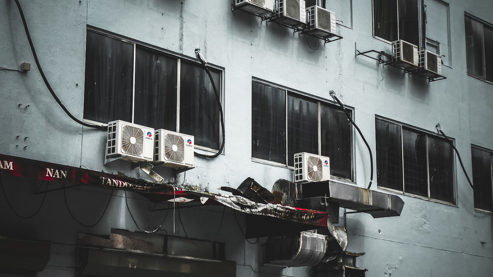 空调 air conditioner