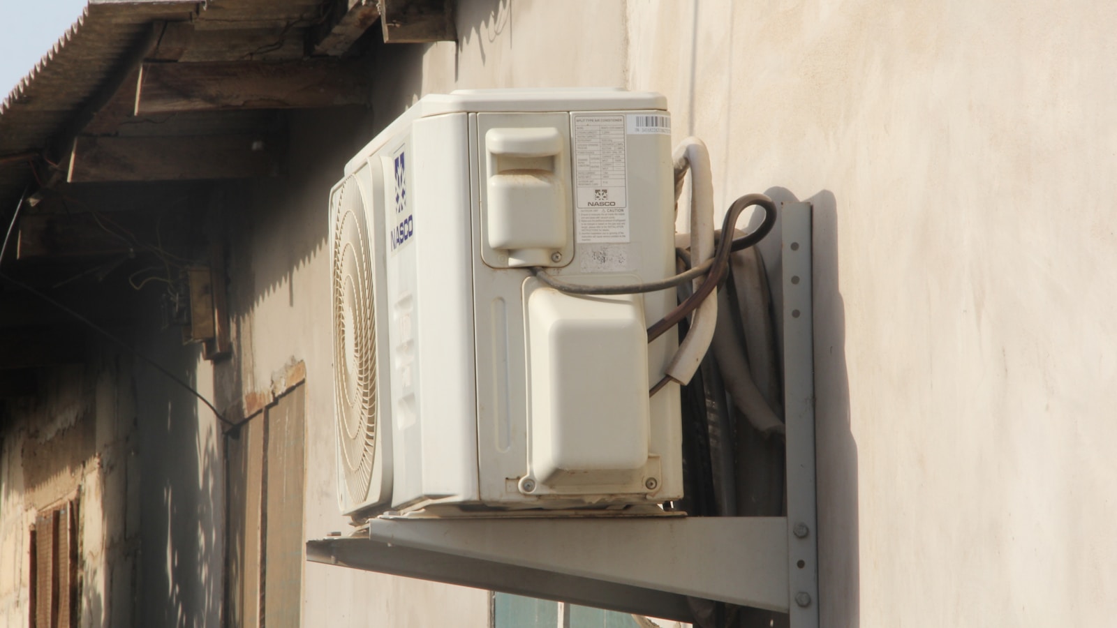 空调 air conditioner