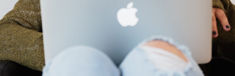苹果笔记本电脑 Apple Laptop