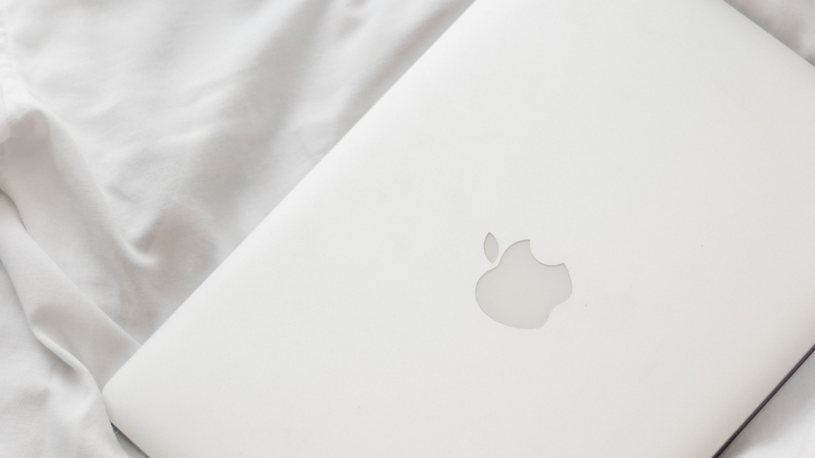 苹果笔记本电脑 Apple Laptop